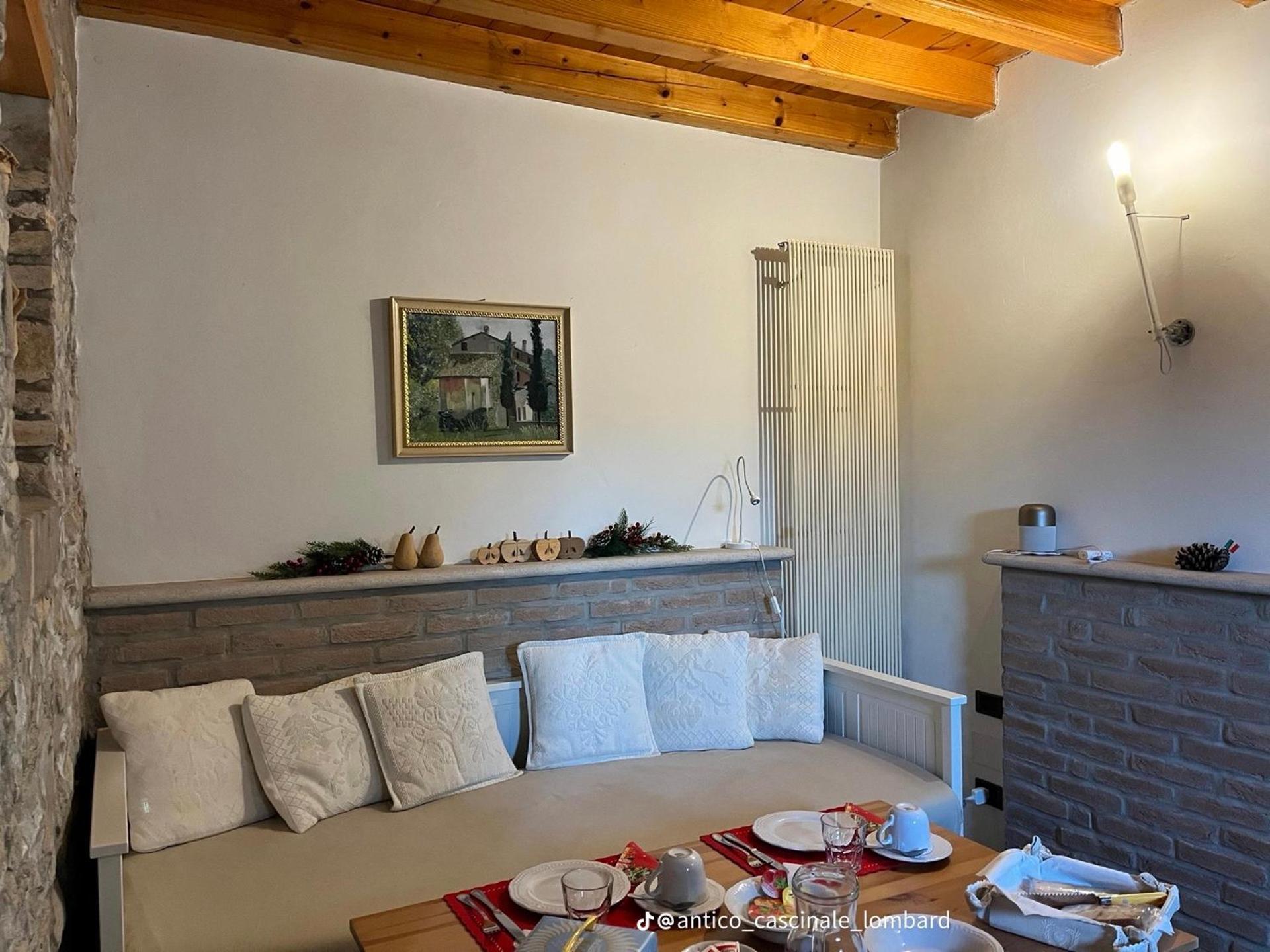 مبيت وإفطار لوناتو Antico Cascinale Lombardo المظهر الخارجي الصورة